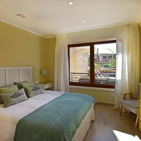 Sleeps 6 Pool *