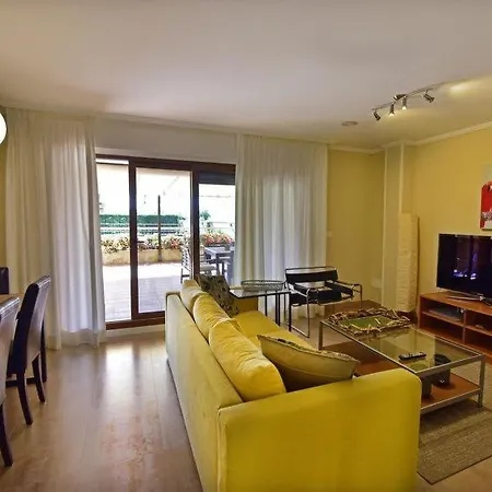 דירה Sleeps 6 Pool או גרובה